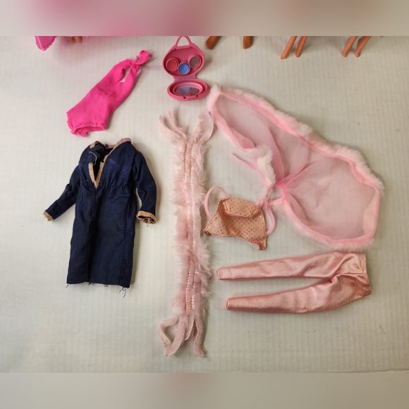 Vintage 1966 & 1968 Mattel Barbie/Ken Doll Lot (See Description For List) - Picture 5 of 16